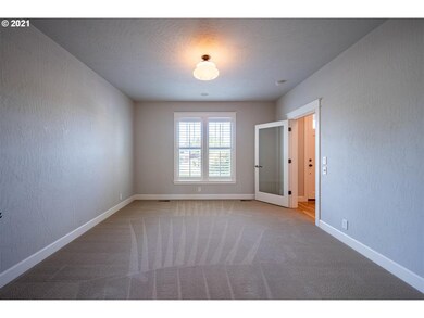 2667 Valley Forge Dr, Eugene, OR 97408 - photo 3