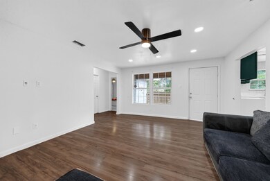 2474 Cliffdale St, Houston, TX 77091 - photo 5