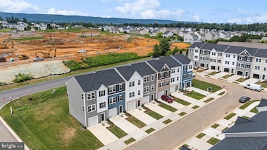 105 Milburn Dr, Martinsburg, WV 25403 - photo 3