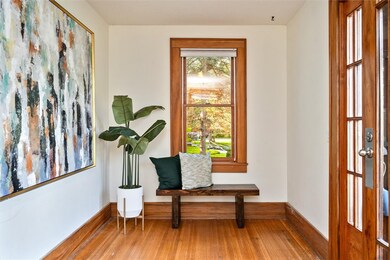 The front entryway - so many possibiliities!