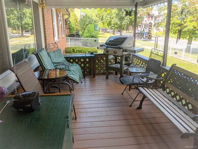 404 18th St, Niagara Falls, NY 14303 - photo 2