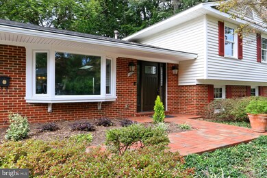 4704 Declaration Ct, Annandale, VA 22003 - photo 5