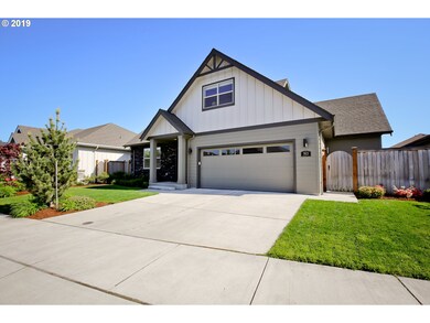 913 Hamilton St, Springfield, OR 97477 - photo 2