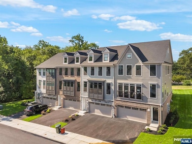 4 Goldfinch Dr, Upper Saddle River, NJ 07458 - photo 4