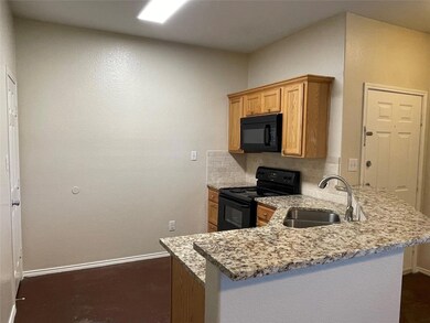 111 Sunburst Ct unit 111-117, Weatherford, TX 76087 - photo 6