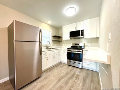 222 Army Blvd unit 222 2, San Antonio, TX 78215 - photo 3