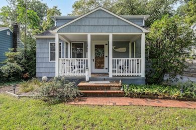 920 Bray Ave, Laurel, NY 11948 - photo 2