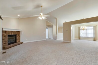 06_117 Oohleeno Way_Living02