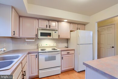 4056 Laurel Ln, Mount Joy, PA 17552 - photo 4