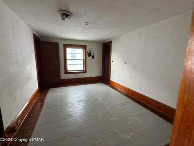 35 W South St, Nanticoke, PA 18634 - photo 6