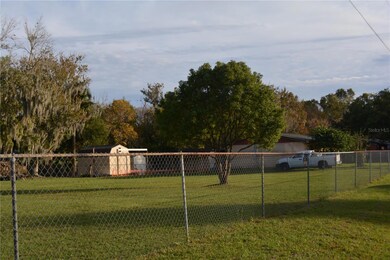 This property is on a short dead end street but very close to the iNTERSTATE and the AIRPORT for your CONVENIENCE