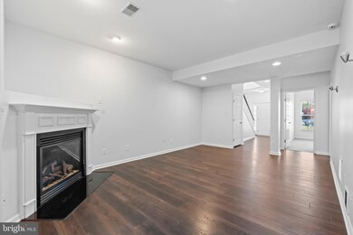 16602 Barge Cir, Woodbridge, VA 22191 - photo 6