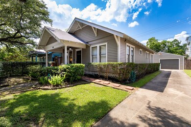 945 Bayland Ave, Houston, TX 77009 - photo 3