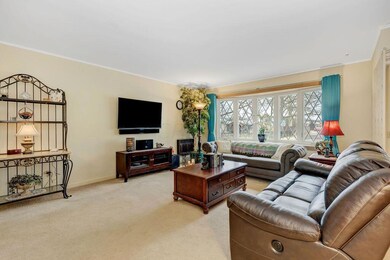 975 Bernhard Rd, Columbus, OH 43227 - photo 3