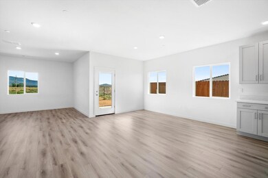 4216 Acadia Place, Redding, CA 96001 - photo 7