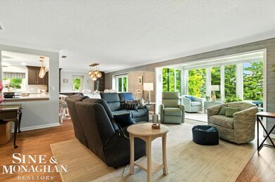 669 N Riverside Ave unit 4, Saint Clair, MI 48079 - photo 6