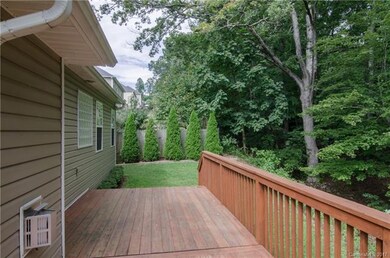 Deck in Rear