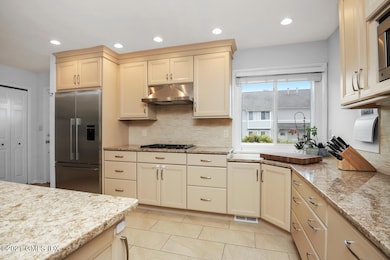 3 Whiffletree Way Riverside CT-large-013