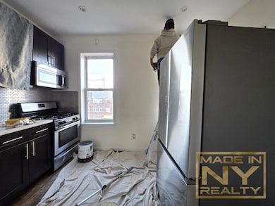 22-55 33rd St unit C8, Astoria, NY 11105 - photo 2