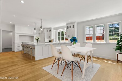 61 Summit Rd Kitchen