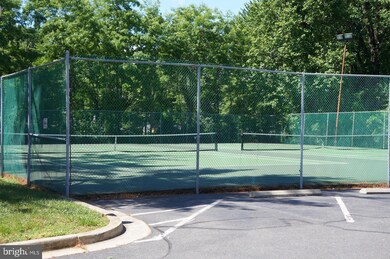 7640 Tremayne Place unit 211, McLean, VA 22102 - photo 5