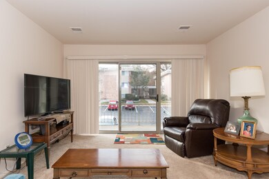 742 W Kilgore-04