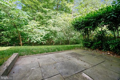 1663 Parkcrest Cir unit 100, Reston, VA 20190 - photo 4