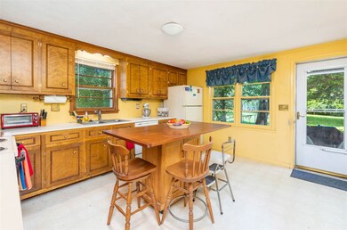 2137 Cortland St, Waynesboro, VA 22980 - photo 6