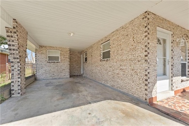 317 E Saint Avide St, Chalmette, LA 70043 - photo 4