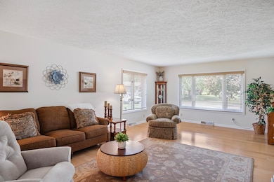 175 Regency Pkwy, La Porte, IN 46350 - photo 7