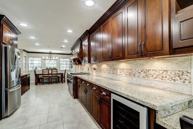 419 Wycliffe Dr, Houston, TX 77079 - photo 6