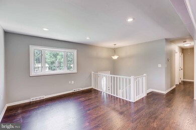 1011 Courtland Dr, Sykesville, MD 21784 - photo 3