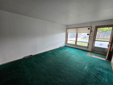 15120 Hamlin Ave, Midlothian, IL 60445 - photo 2