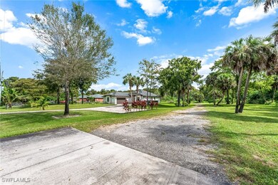 110 6th St NE, Naples, FL 34120 - photo 5