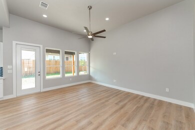 118 Madrona Ln, Fredericksburg, TX 78624 - photo 5