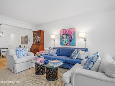 9-web-or-mls-25-w-elm-st-unit-32