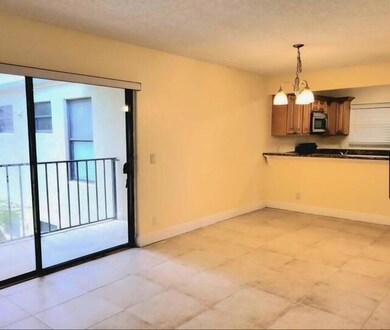 1442 Lake Crystal Dr unit E, West Palm Beach, FL 33411 - photo 3