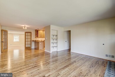 271 Kenwood Rd, Pasadena, MD 21122 - photo 3