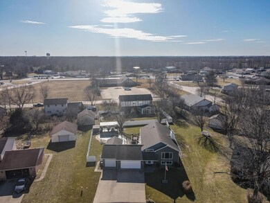 615 Brook Stone Ct, Freeburg, IL 62243 - photo 4