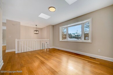 2130 Snowflake Ct, Bushkill, PA 18324 - photo 3