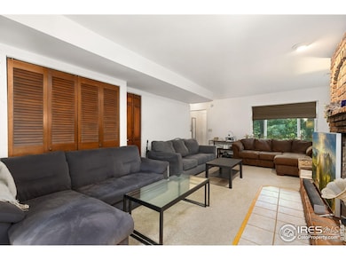 Unit 11, Top Unit, Living Room