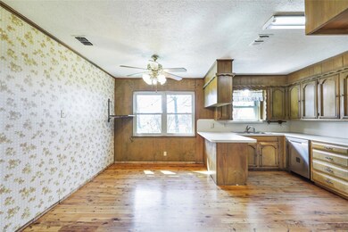 1003 County Road 4797, Springtown, TX 76082 - photo 6