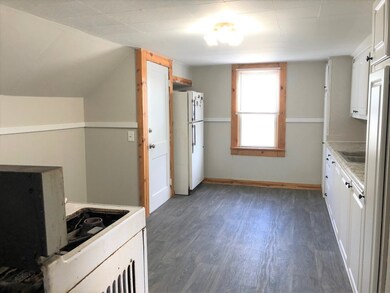 359 Hampden St unit 3, Chicopee, MA 01013 - photo 6