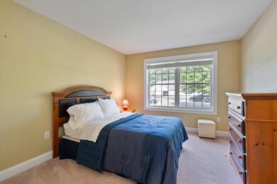 15 Johnston Cir, Litchfield, NH 03052 - photo 6