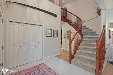 Entrance/Staircase