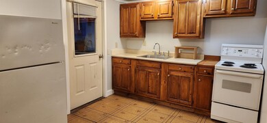 10 Bond St unit E, Claremont, NH 03743 - photo 2