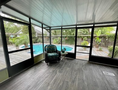 917 Hidden Lake Rd, Naperville, IL 60565 - photo 5