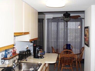 Eat-In Kitchen