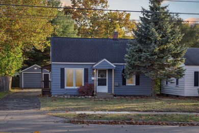 01-810-32nd-St-SW-Wyoming-MI-49509-Windo