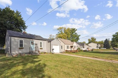 1800 45th St, Des Moines, IA 50310 - photo 2
